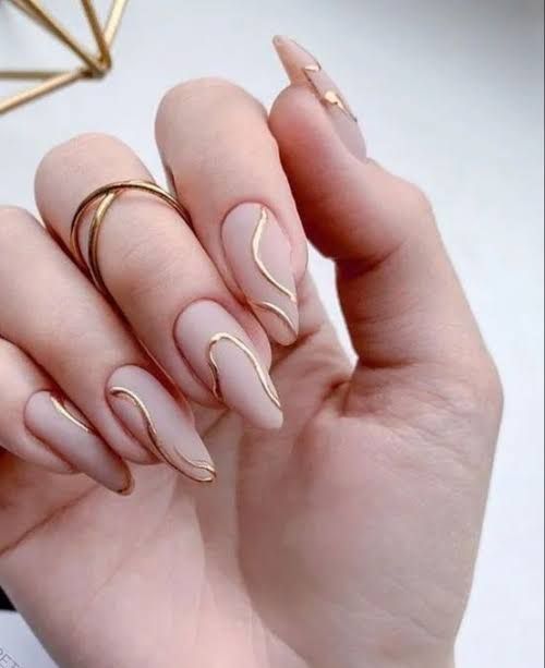 Nude Fall Nails: Embrace the Subtle Elegance of Autumn