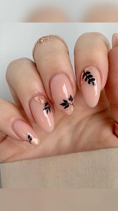 Fall Nail Colors 2024: 20 Ideas and Trends