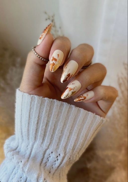 Nude Fall Nails: Embrace the Subtle Elegance of Autumn