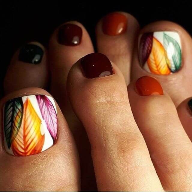 20 Gorgeous Fall Toe Nail Colors for 2024: Autumn Pedicure Ideas