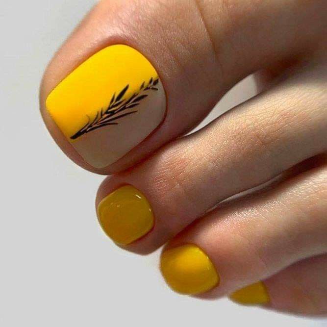 20 Gorgeous Fall Toe Nail Colors for 2024: Autumn Pedicure Ideas