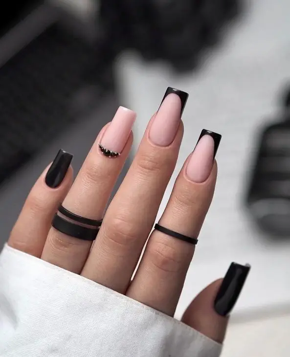 Black Fall Nails: Chic and Timeless Manicure 20 Ideas