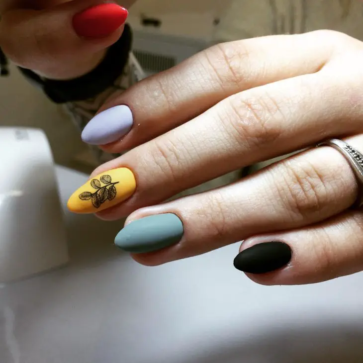 20 Stunning Simple Fall Nail Designs for 2024