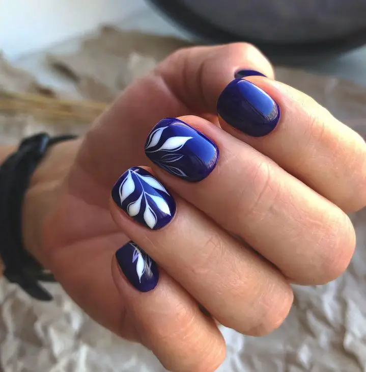 Fun Fall Nails: Creative and Stylish Ideas for the Season