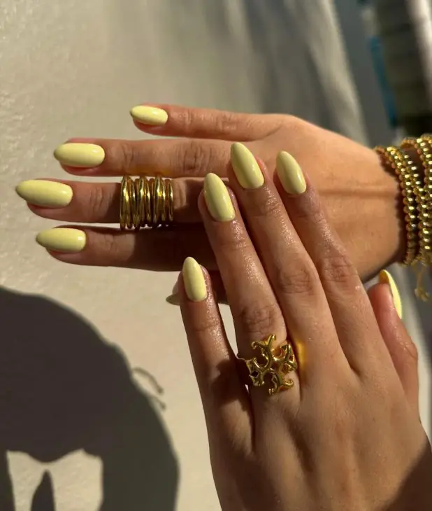 Yellow Fall Nails: A Guide to Trendy and Chic Nail Designs for the Season