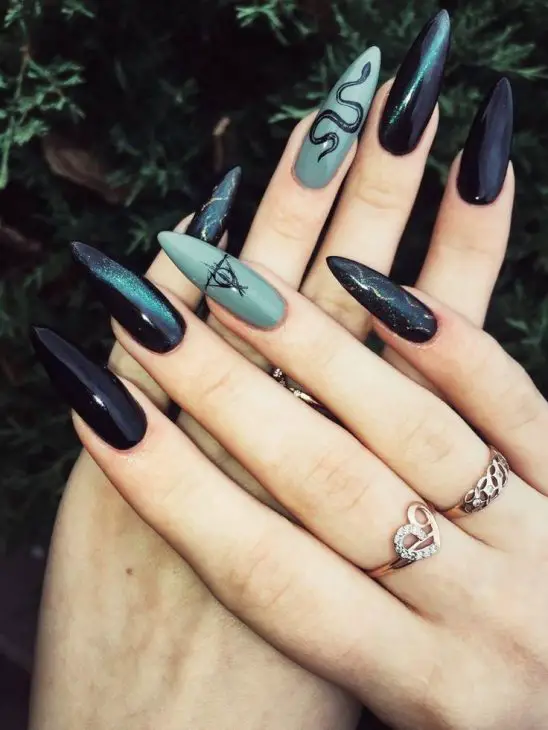 Goth Fall Nails: Embrace the Dark Elegance