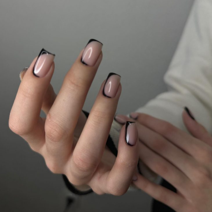 21 Trendy Fall French Tip Nail Designs for 2024: From Classic to Modern Styles