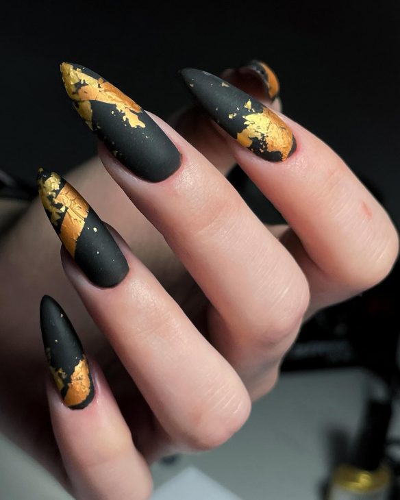 Almond Shape Fall Nails 2024: A Stunning Collection of Ideas and Designs