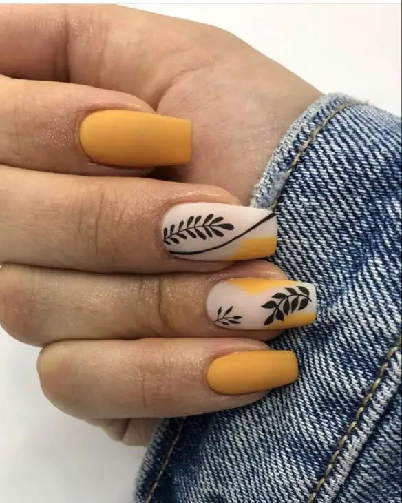 Yellow Fall Nails: A Guide to Trendy and Chic Nail Designs for the Season