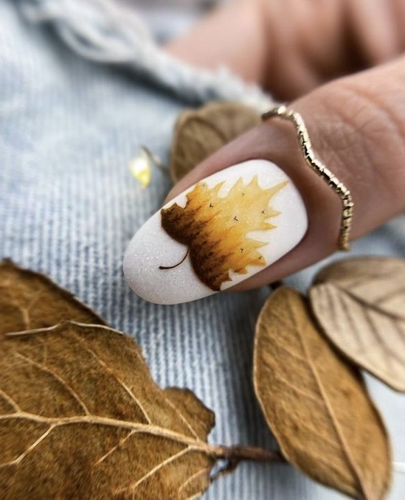 20 Stunning Fall Leaf Nail Designs for 2024: Embrace Autumn with Style