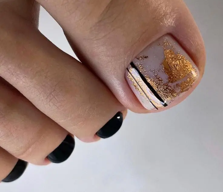 Fall Toe Nail Art: Stunning Designs and  20 Ideas