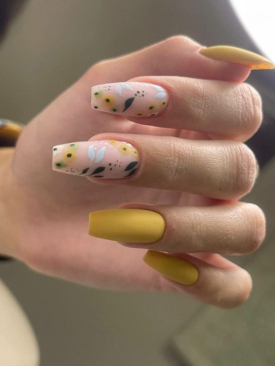 Yellow Fall Nails: A Guide to Trendy and Chic Nail Designs for the Season