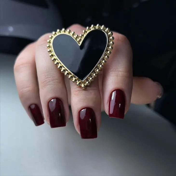 21 Trendy Dark Fall Nail Colors for 2024: Gel, Matte, Acrylic, Dip Powder, and OPI Designs