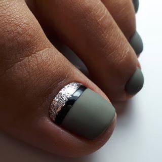 Fall Toe Nail Art: Stunning Designs and  20 Ideas