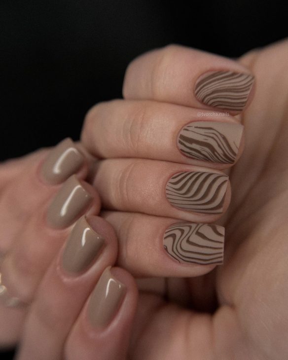 Beautiful Fall Nails: The Ultimate Guide to Stunning Autumn Manicures