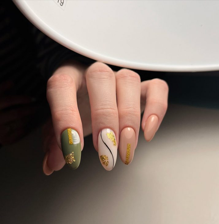 Fall Oval Nails: The Ultimate Guide to Chic Autumn Nail Designs