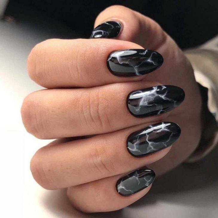 Fall Marble Nails: Stunning Designs to Embrace the Season