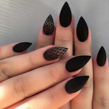 Goth Fall Nails: Embrace the Dark Elegance