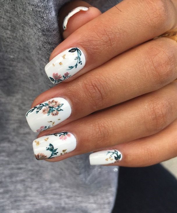 Fall Flowers Nail Art: Captivating Designs for the Season