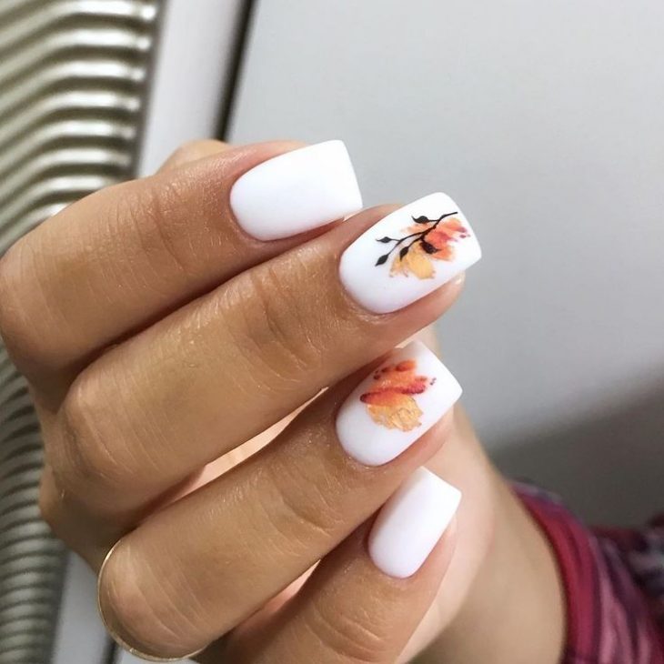 Fall Beach Nails: The Perfect Blend of Autumn and Ocean