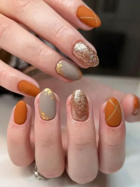 Fall Nails Glitter: Stunning Ideas to Sparkle This Season