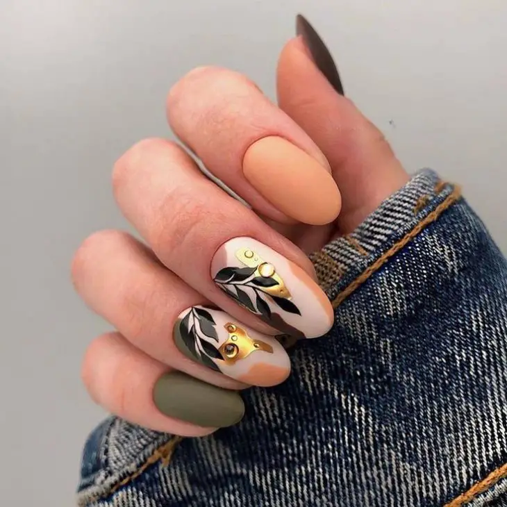 Fall Tree Nail Art Ideas for 2024: Embrace Autumn with Simple and Festive Designs