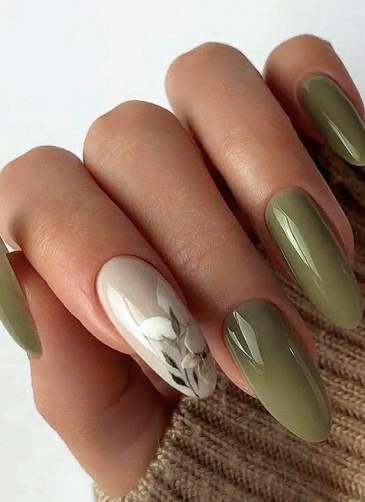 20 Stunning Fall Leaf Nail Designs for 2024: Embrace Autumn with Style