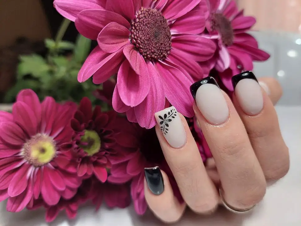 Fall French Nails 2024: Captivating Designs and 20 Ideas