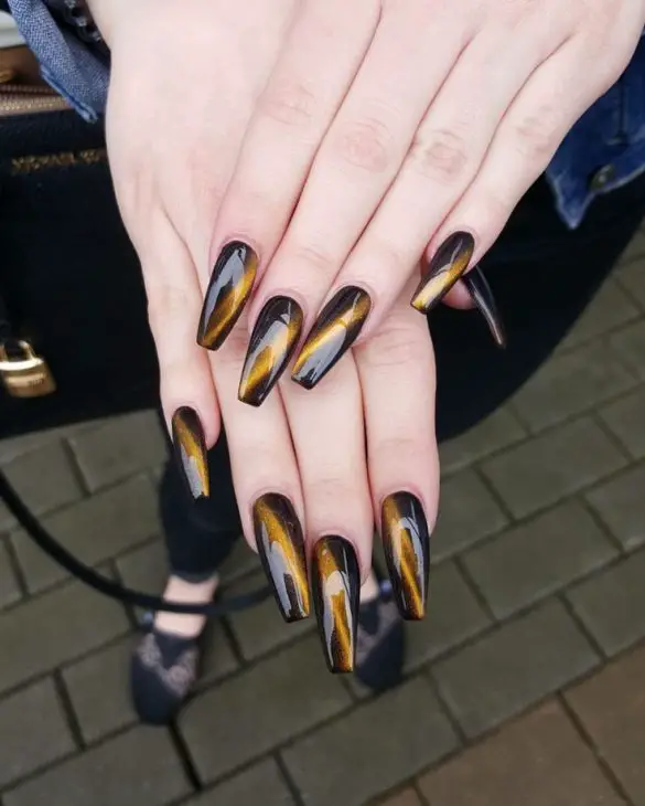 Fall Cat Eye Nails: Captivating Designs for the Season