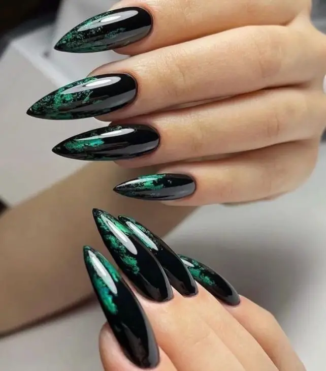 Goth Fall Nails: Embrace the Dark Elegance