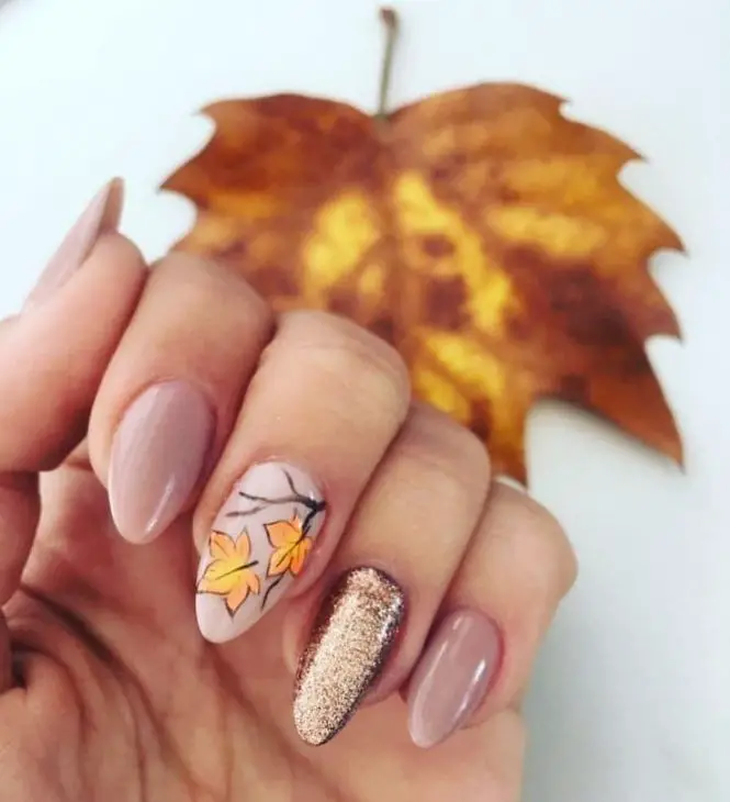 20 Stunning Fall Nails Almond Shape Ideas for 2024: Designs, Short, Long, and French Tips