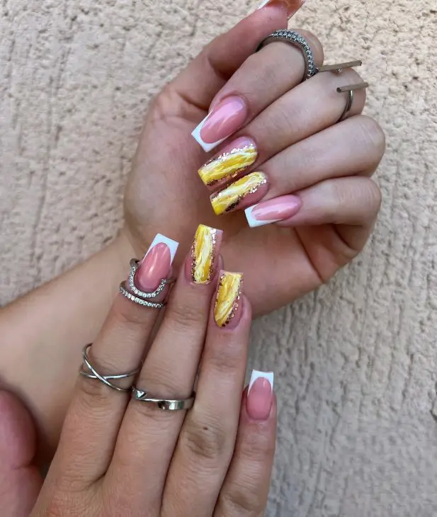 Yellow Fall Nails: A Guide to Trendy and Chic Nail Designs for the Season