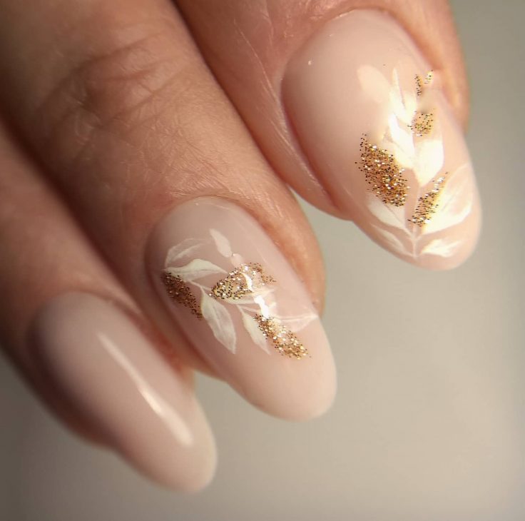 Fall Almond Nails 2024: Elegant and Trendy Ideas