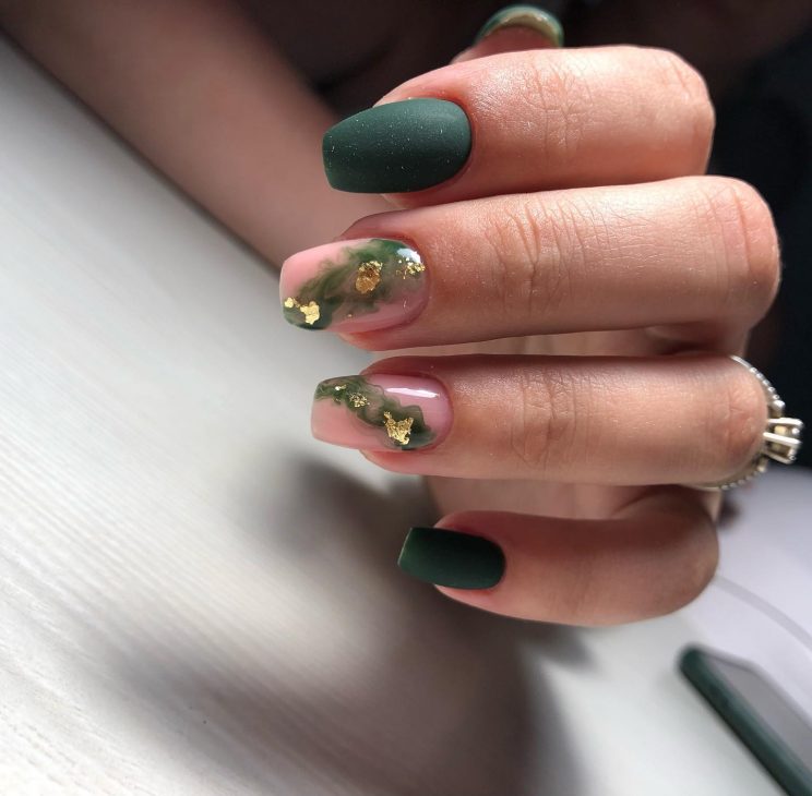 Fall Green Nails 2024: Trendy Designs to Elevate Your Autumn Look