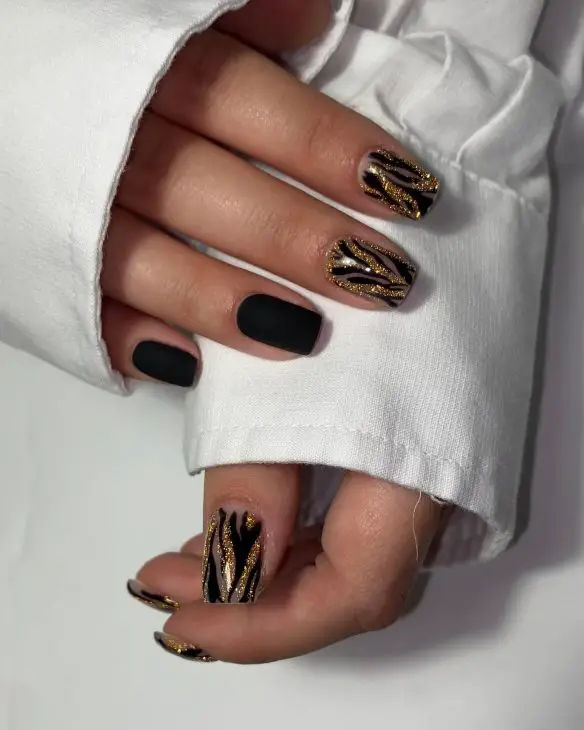 Beautiful Fall Nails: The Ultimate Guide to Stunning Autumn Manicures