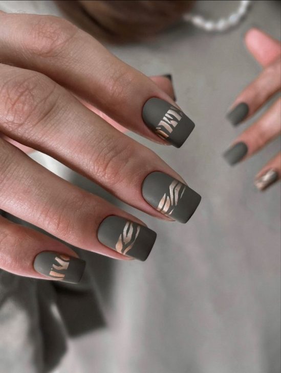 Fall Nails Square 2024: Exploring Trendy Designs for the Season