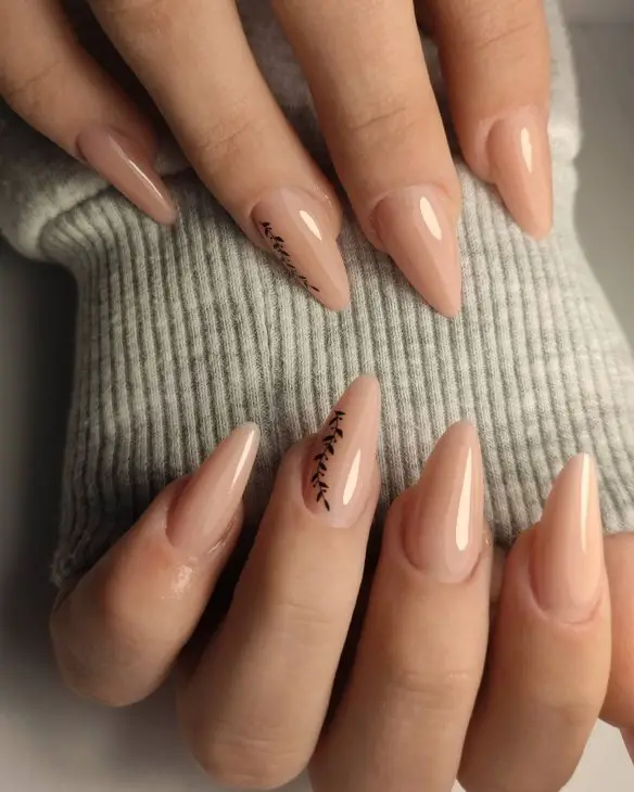 Fall Almond Nails 2024: Elegant and Trendy Ideas