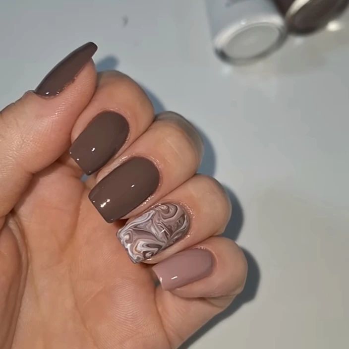 Brown Fall Nails 2024: Trendy Designs to Inspire Your Autumn Look