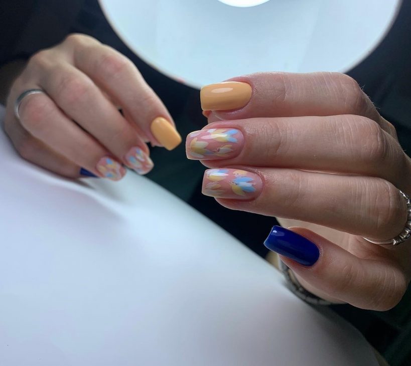 Yellow Fall Nails: A Guide to Trendy and Chic Nail Designs for the Season