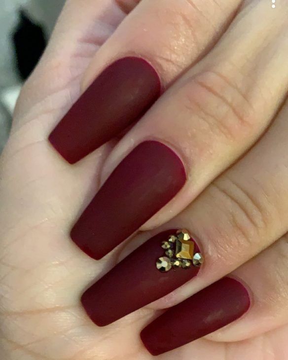 20 Stunning Burgundy Fall Nails Ideas for 2024: Embrace Autumn Elegance