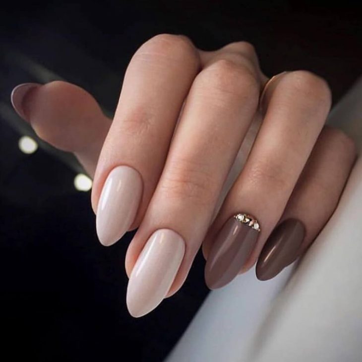 20 Trendy Fall Nail Design Ideas 2024: Cute, Dark, and Stylish Designs for Early Autumn