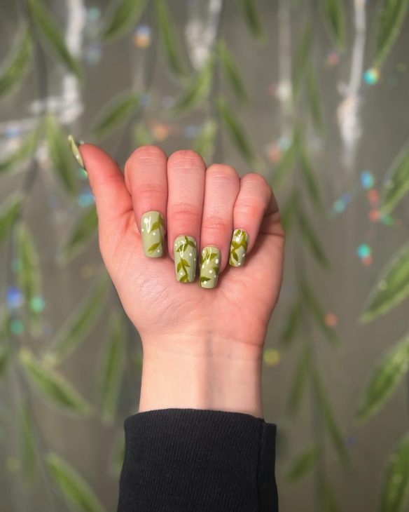 Fall Leaf Nail Art: Embrace the Season with Stunning Designs