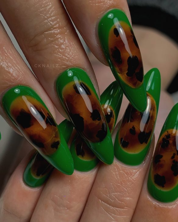 Fall Green Nails 2024: Trendy Designs to Elevate Your Autumn Look