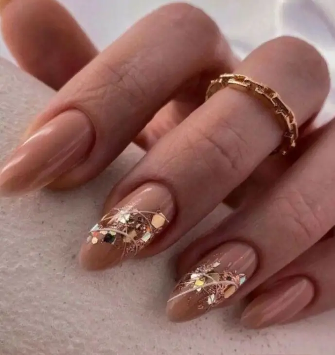 Fall Nails Glitter: Stunning Ideas to Sparkle This Season