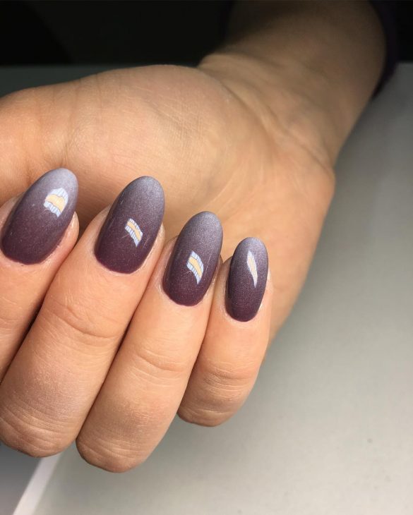 Dark Fall Nail Colors: A Chic Guide to Autumn Manicures