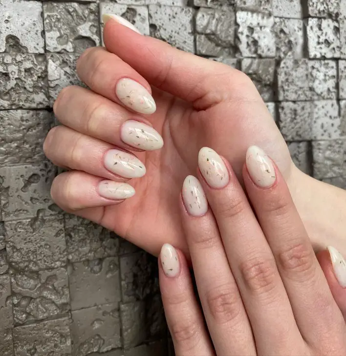 Fall Almond Nails 2024: Elegant and Trendy Ideas