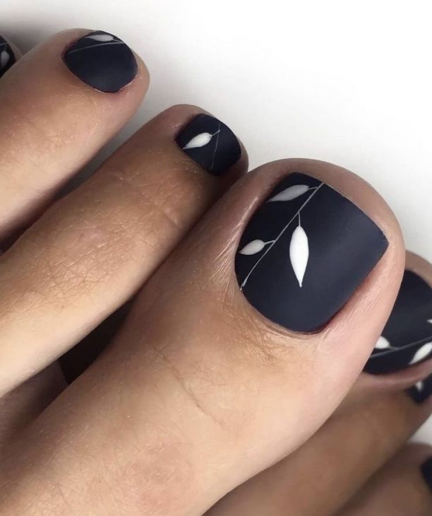 20 Stunning Fall Toe Nail Art Ideas for a Trendy 2024 Pedicure