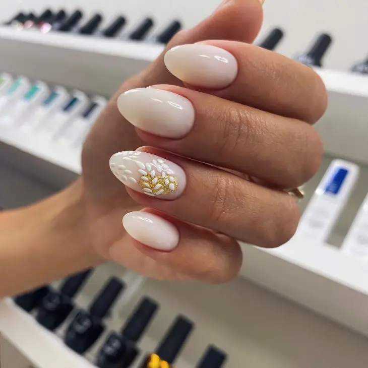 20 Chic White Fall Nail Designs to Elevate Your 2024 Autumn Style