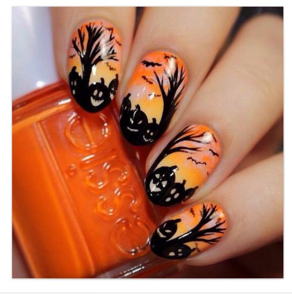 Spooky Chic: Halloween Short Nails That Steal the Show