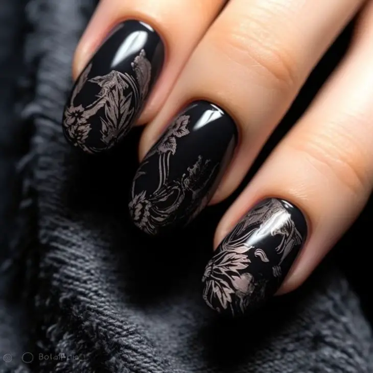 Black Fall Nails 2024: Stylish and Chic Manicure Ideas